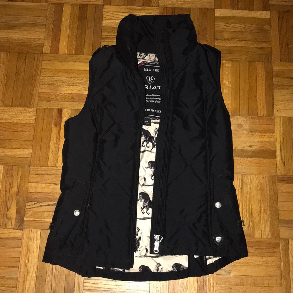 Ariat black vest